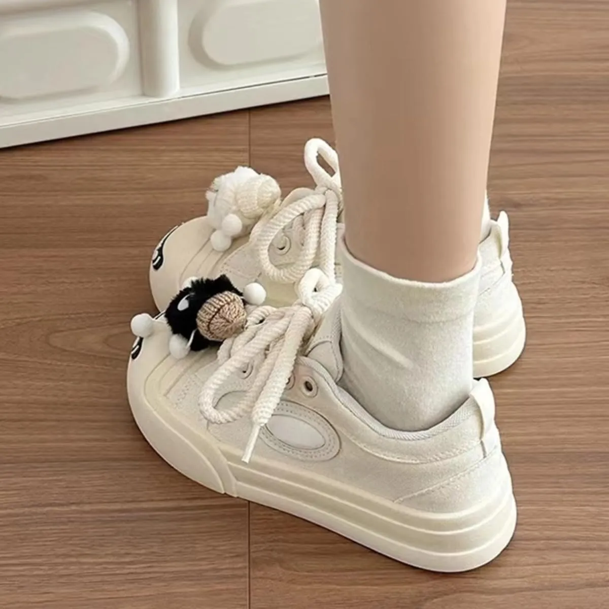 Canvas Chunky Platform Sneakers for Women & Girls Y2K Aesthetic 3cm Height Increase with Accessories