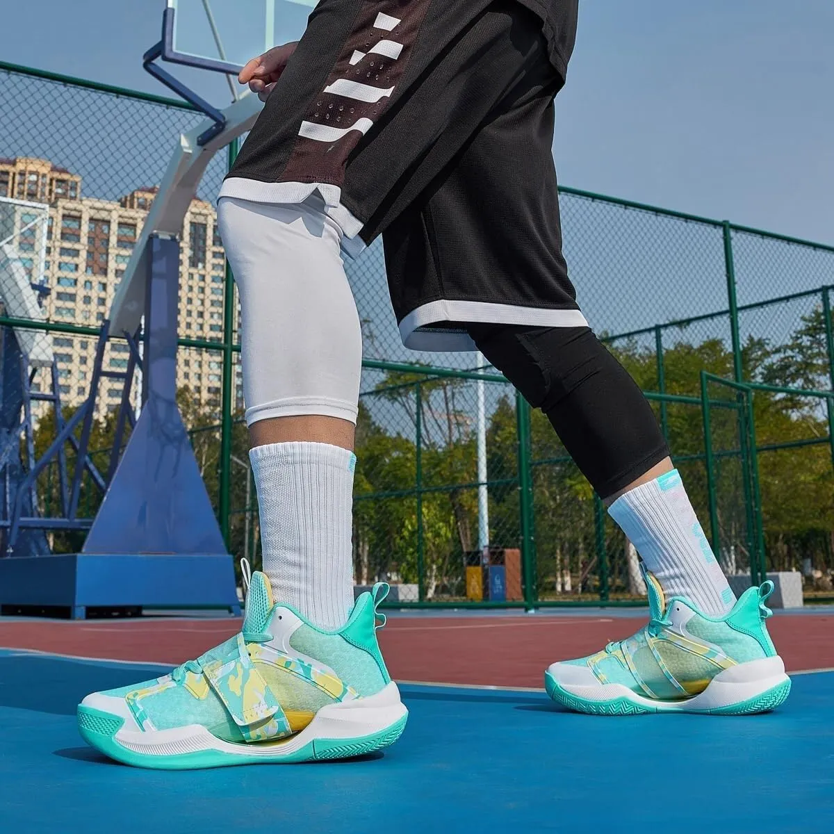 Unisex Basketball Shoes are Breathable Anti Slip Shock-Absorbing Comfortable Fashionable Lace Up Training Boots(Green,6)