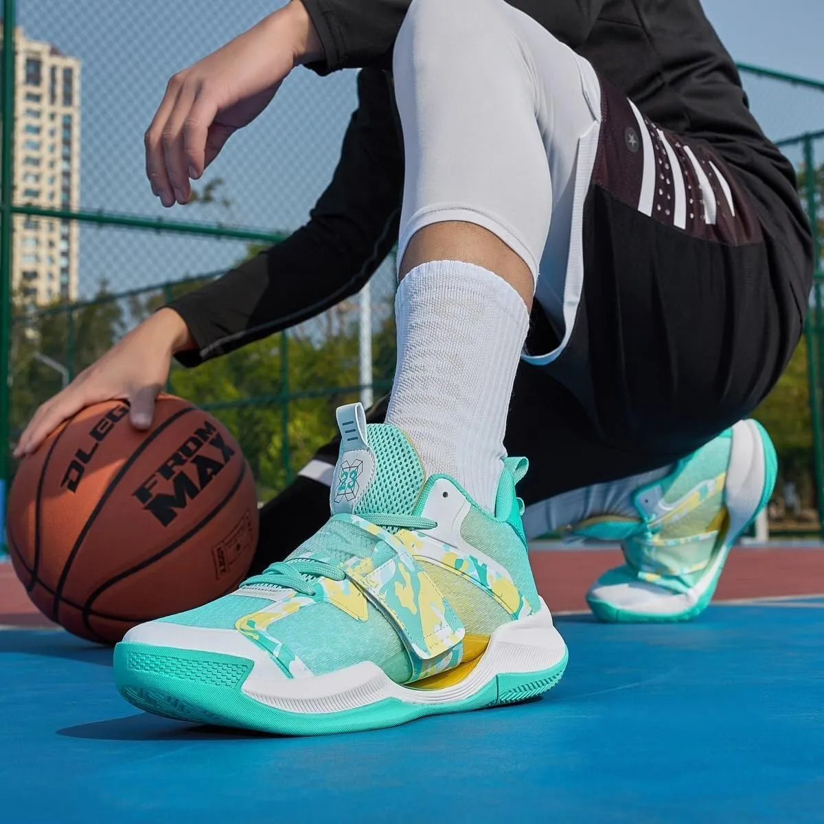 Unisex Basketball Shoes are Breathable Anti Slip Shock-Absorbing Comfortable Fashionable Lace Up Training Boots(Green,6)