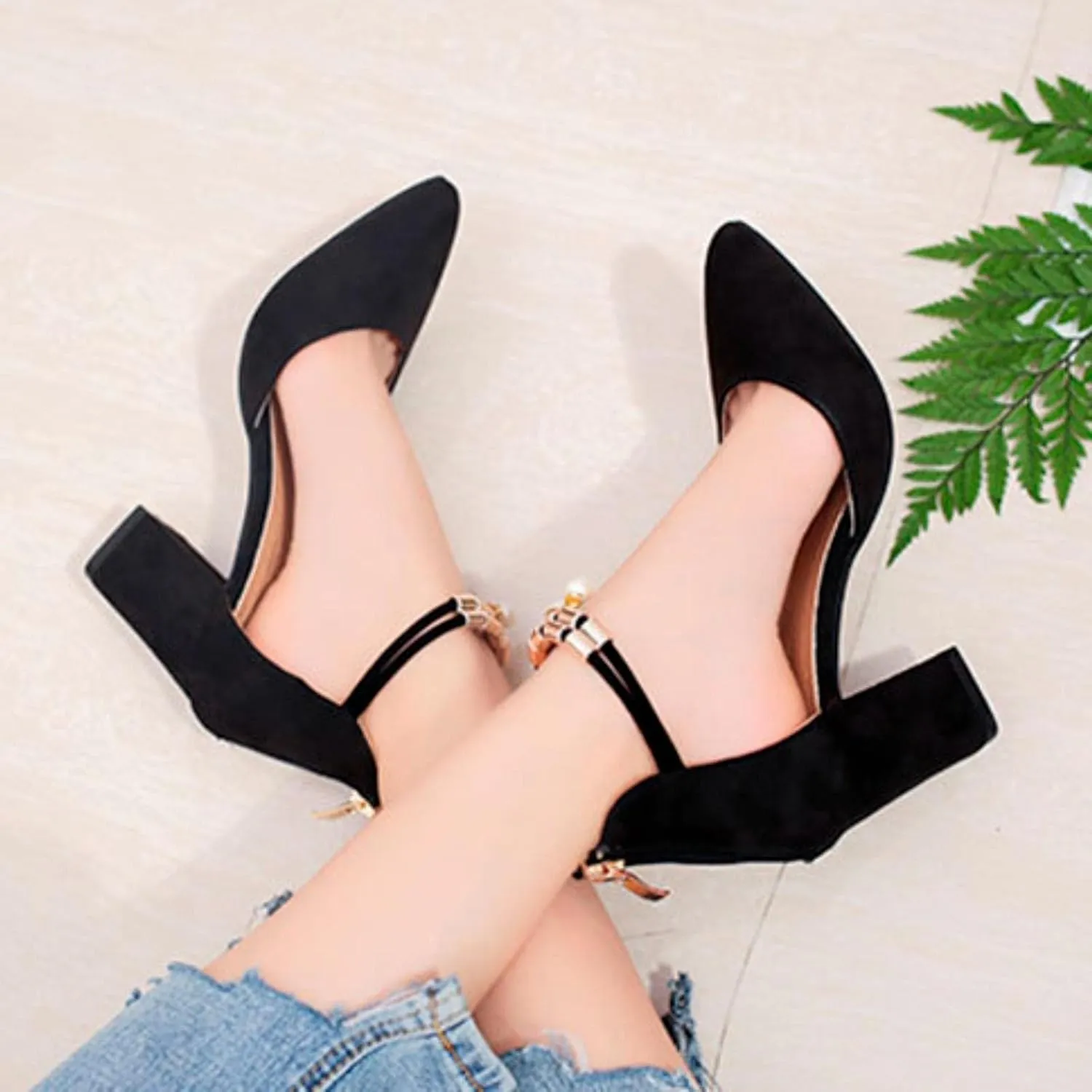 Women Thick Soles Sandals Summer New Pattern Fashion Casual Chunky Heel Buckle Strap pump Shoes Versatile Battle Retro Elegant Roman Wide Feet Dress Trendy Non fur warm sandals O34-Black