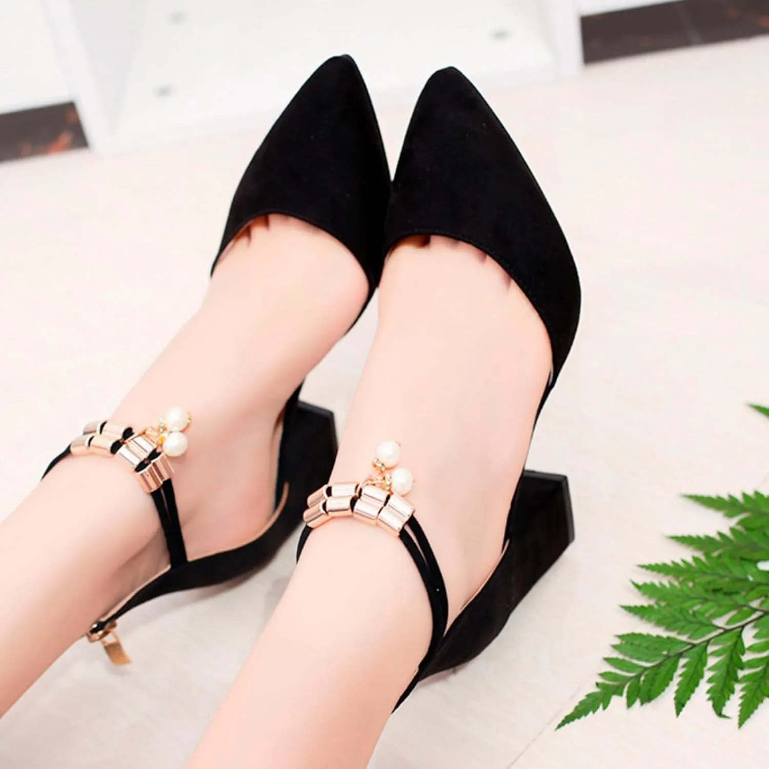 Women Thick Soles Sandals Summer New Pattern Fashion Casual Chunky Heel Buckle Strap pump Shoes Versatile Battle Retro Elegant Roman Wide Feet Dress Trendy Non fur warm sandals O34-Black