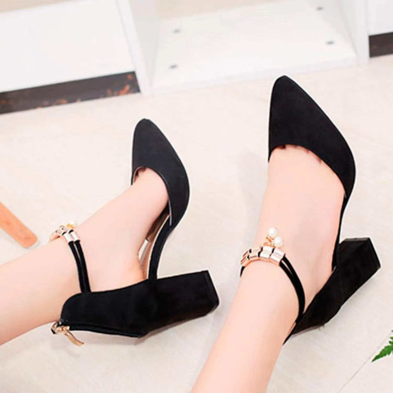Women Thick Soles Sandals Summer New Pattern Fashion Casual Chunky Heel Buckle Strap pump Shoes Versatile Battle Retro Elegant Roman Wide Feet Dress Trendy Non fur warm sandals O34-Black