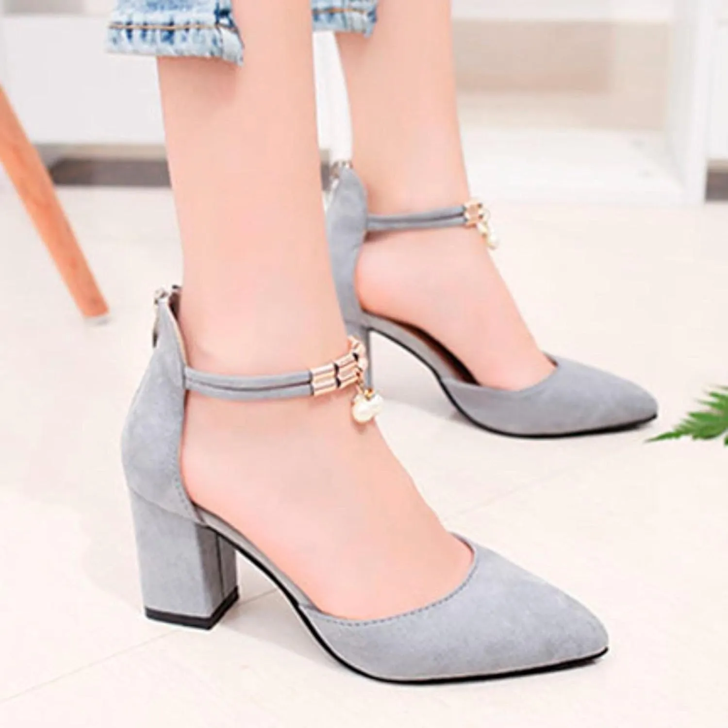 Women Thick Soles Sandals Summer New Pattern Fashion Casual Chunky Heel Buckle Strap pump Shoes Versatile Battle Retro Elegant Roman Wide Feet Dress Trendy Non fur warm sandals O34-Black