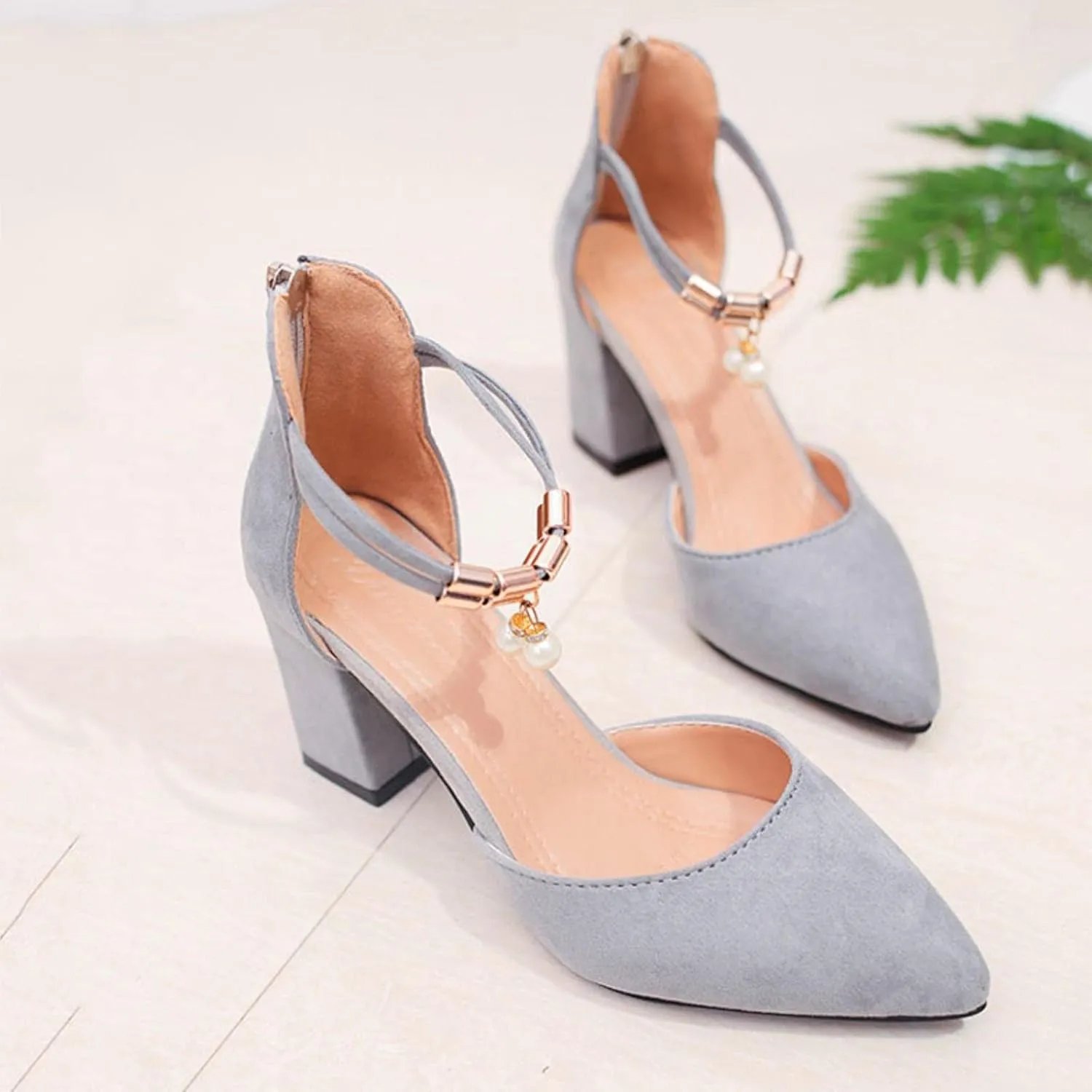 Women Thick Soles Sandals Summer New Pattern Fashion Casual Chunky Heel Buckle Strap pump Shoes Versatile Battle Retro Elegant Roman Wide Feet Dress Trendy Non fur warm sandals O34-Black