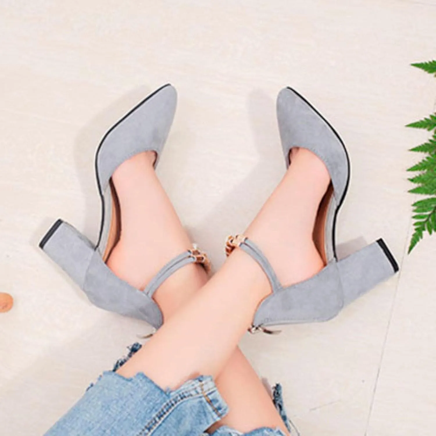 Women Thick Soles Sandals Summer New Pattern Fashion Casual Chunky Heel Buckle Strap pump Shoes Versatile Battle Retro Elegant Roman Wide Feet Dress Trendy Non fur warm sandals O34-Black